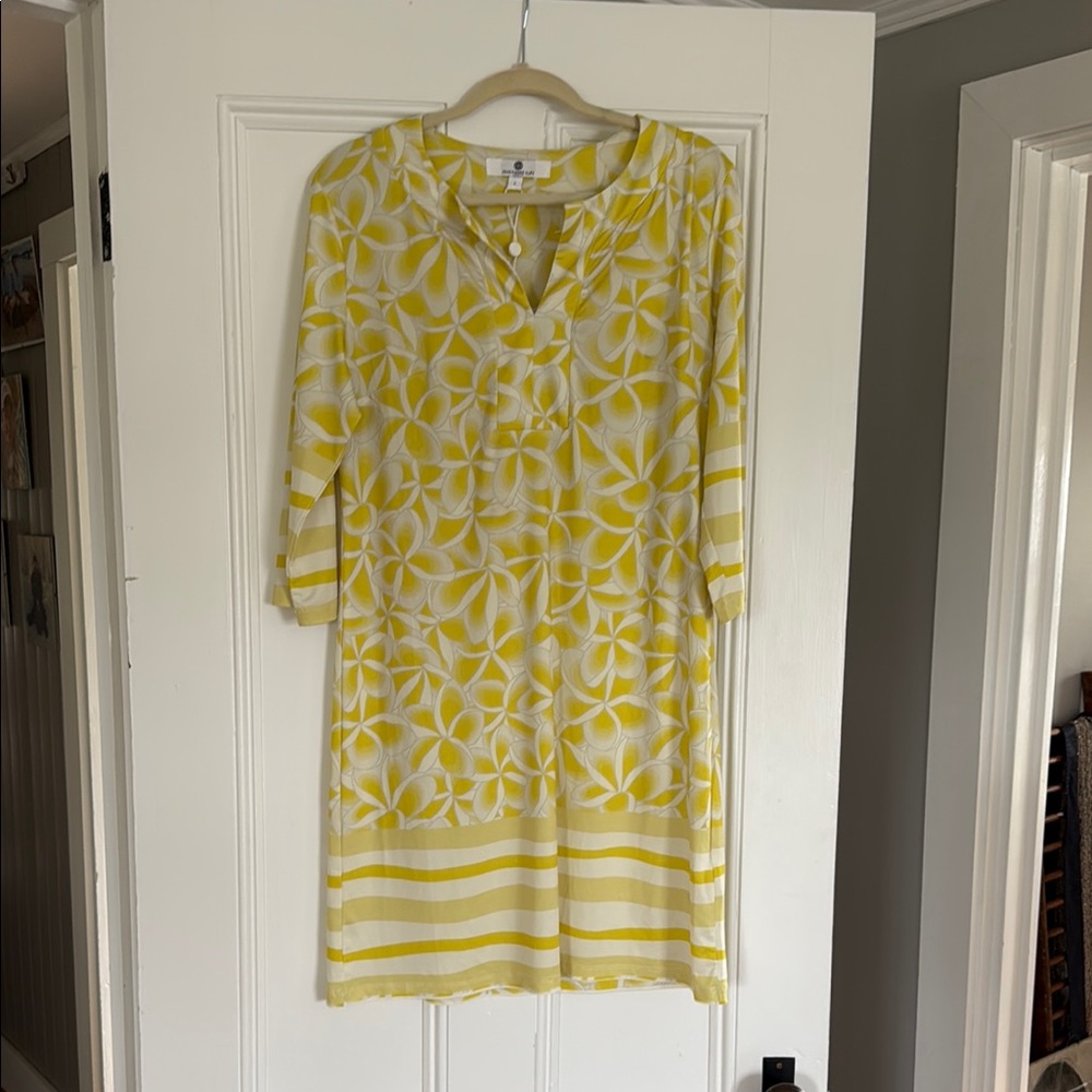 Yellow and White 3/4 Sleeve Crew Neck Casual Dress